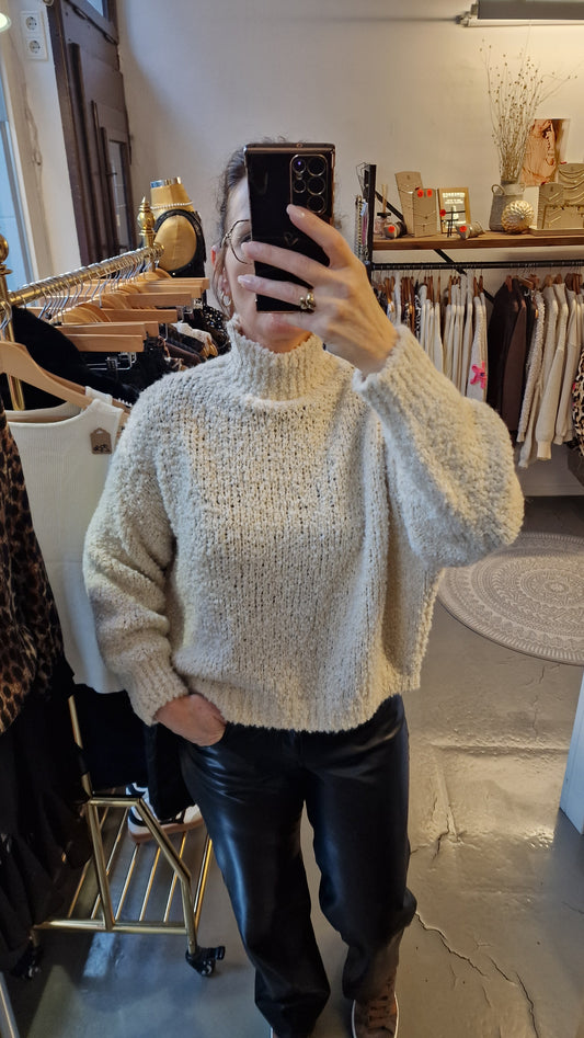 Boucle-Strickpullover „Bea“ kurz beige