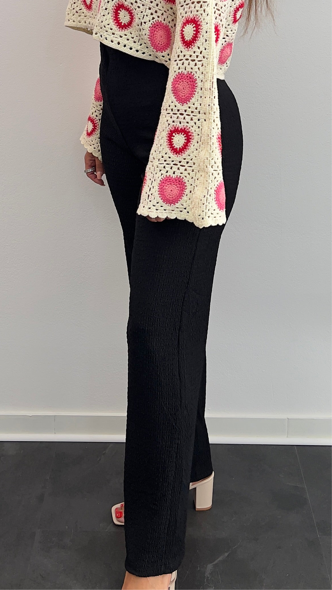 Weite Crinkle-Hose – Schwarz