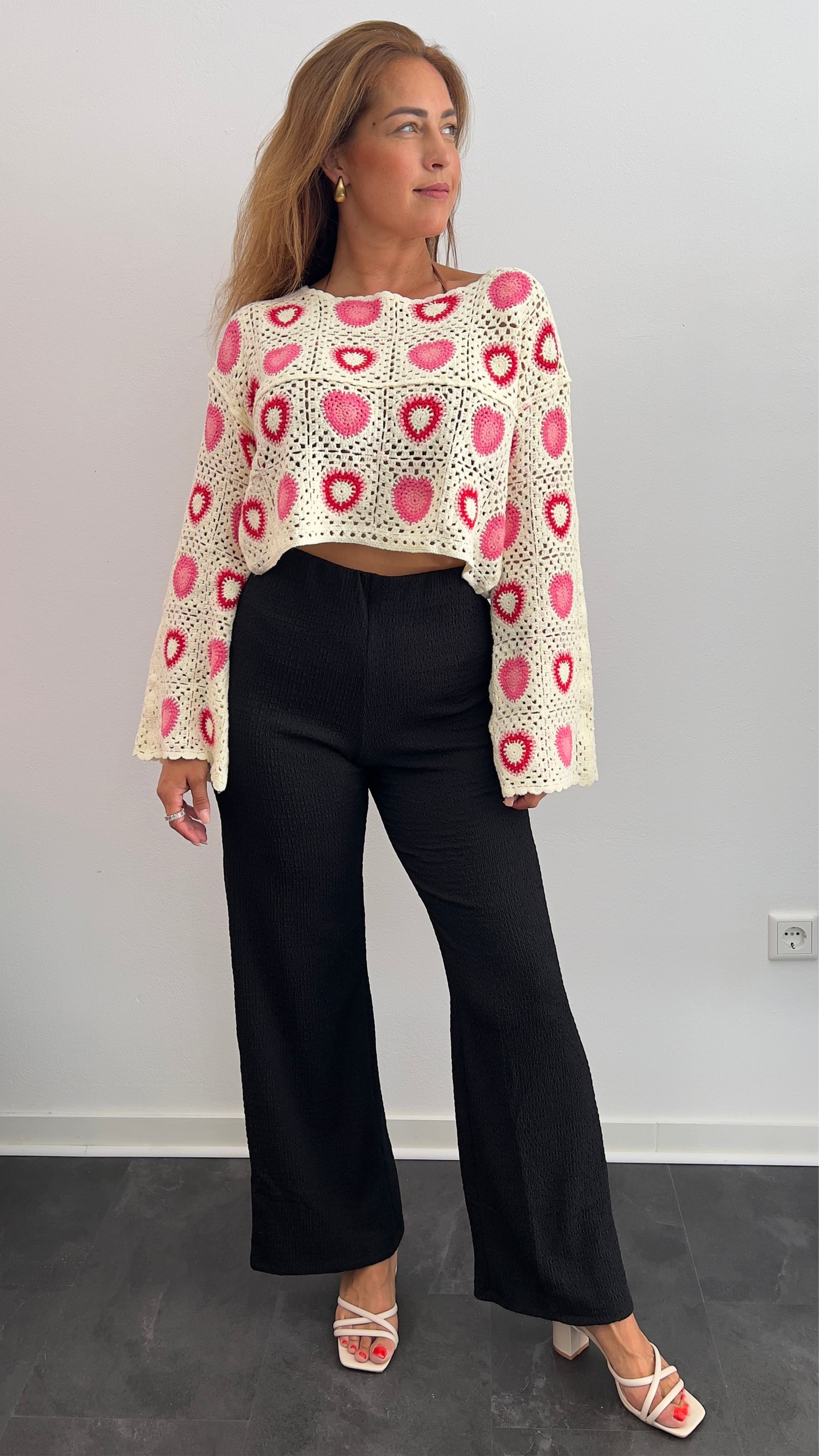Gehäkeltes Cropped-Top mit Retro-Muster – Champagner/Pink