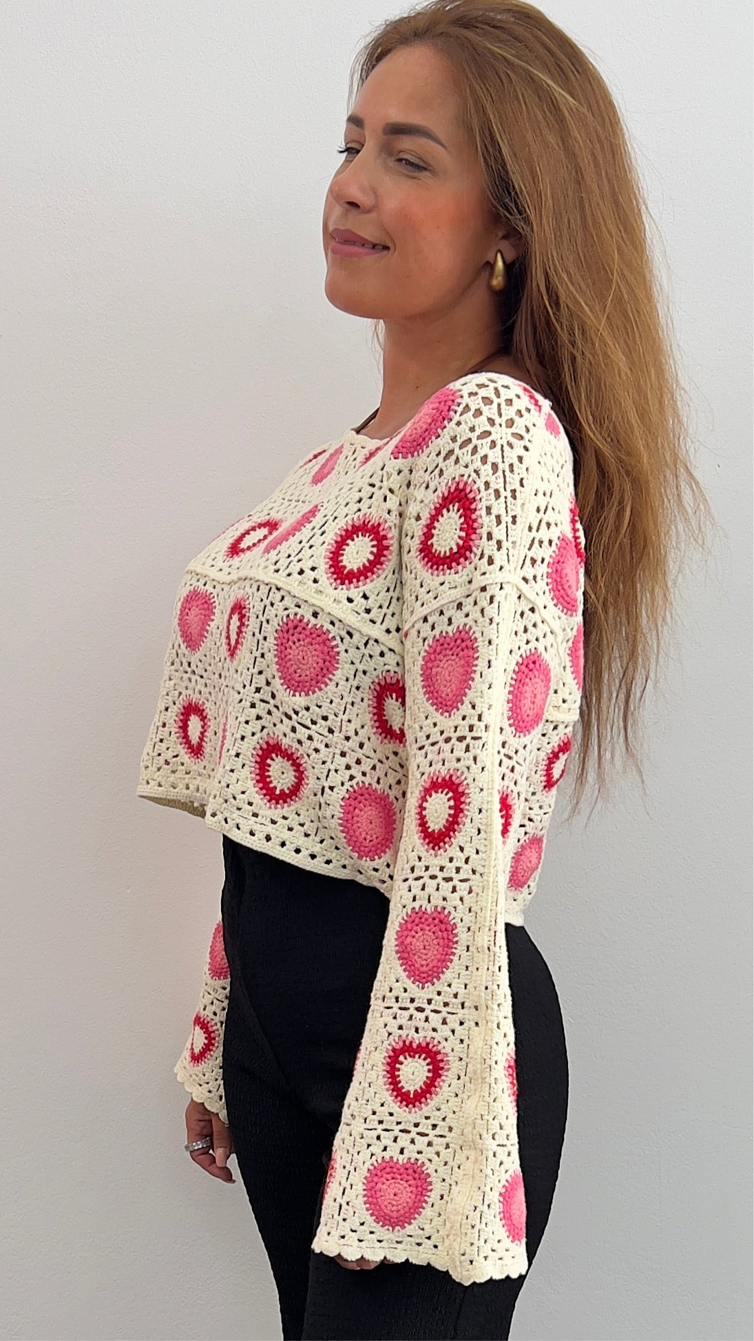 Gehäkeltes Cropped-Top mit Retro-Muster – Champagner/Pink